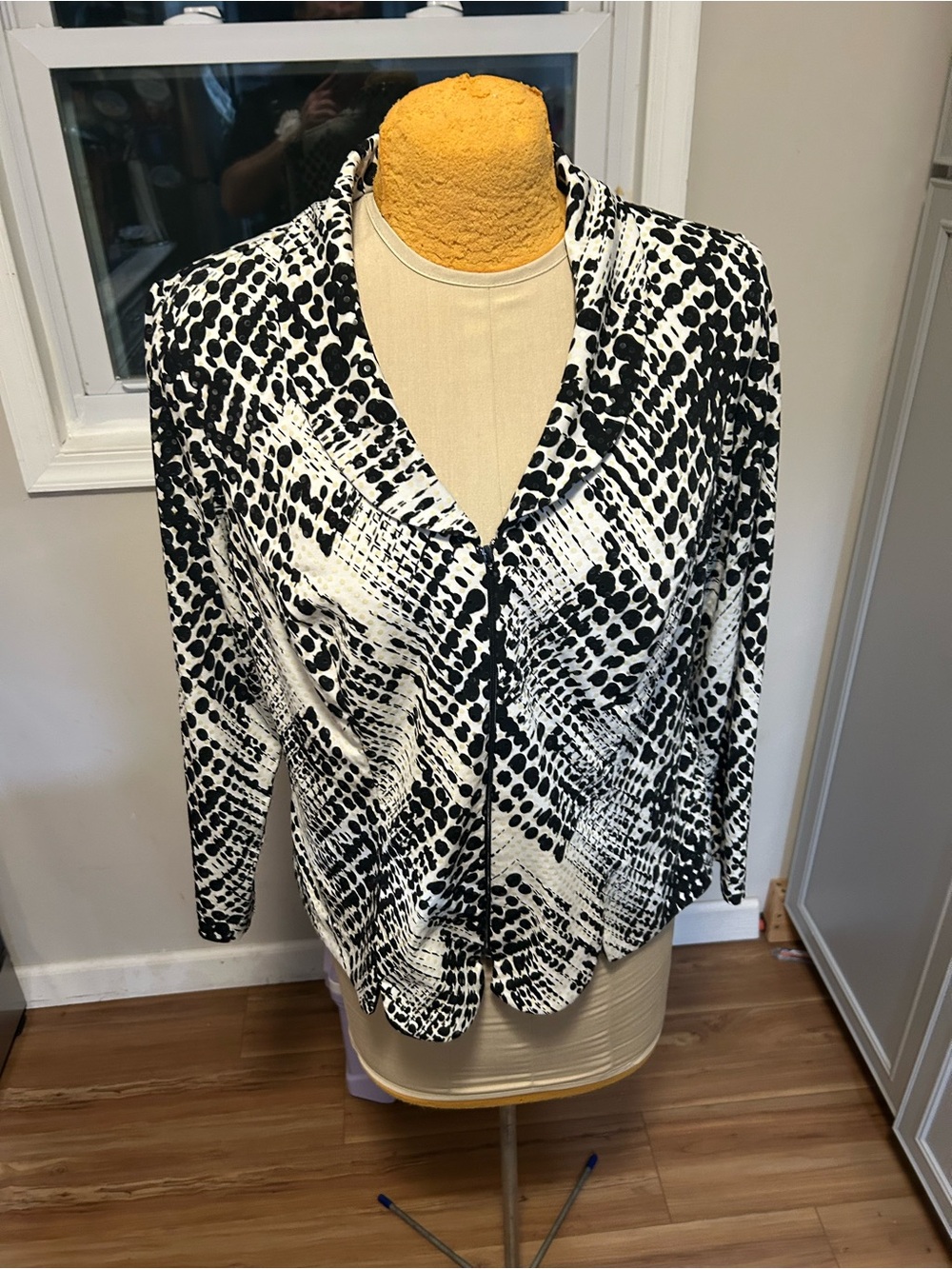 MSK Black & White Abstract Print V-Neck Blazer Size 1X